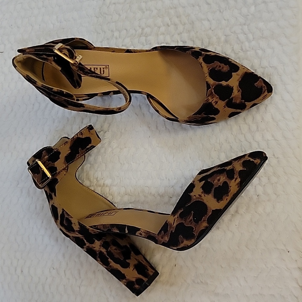 IDIFU IN4Pedazo Leopard Suede animal print block heel closed ankle strap 7 NEW…